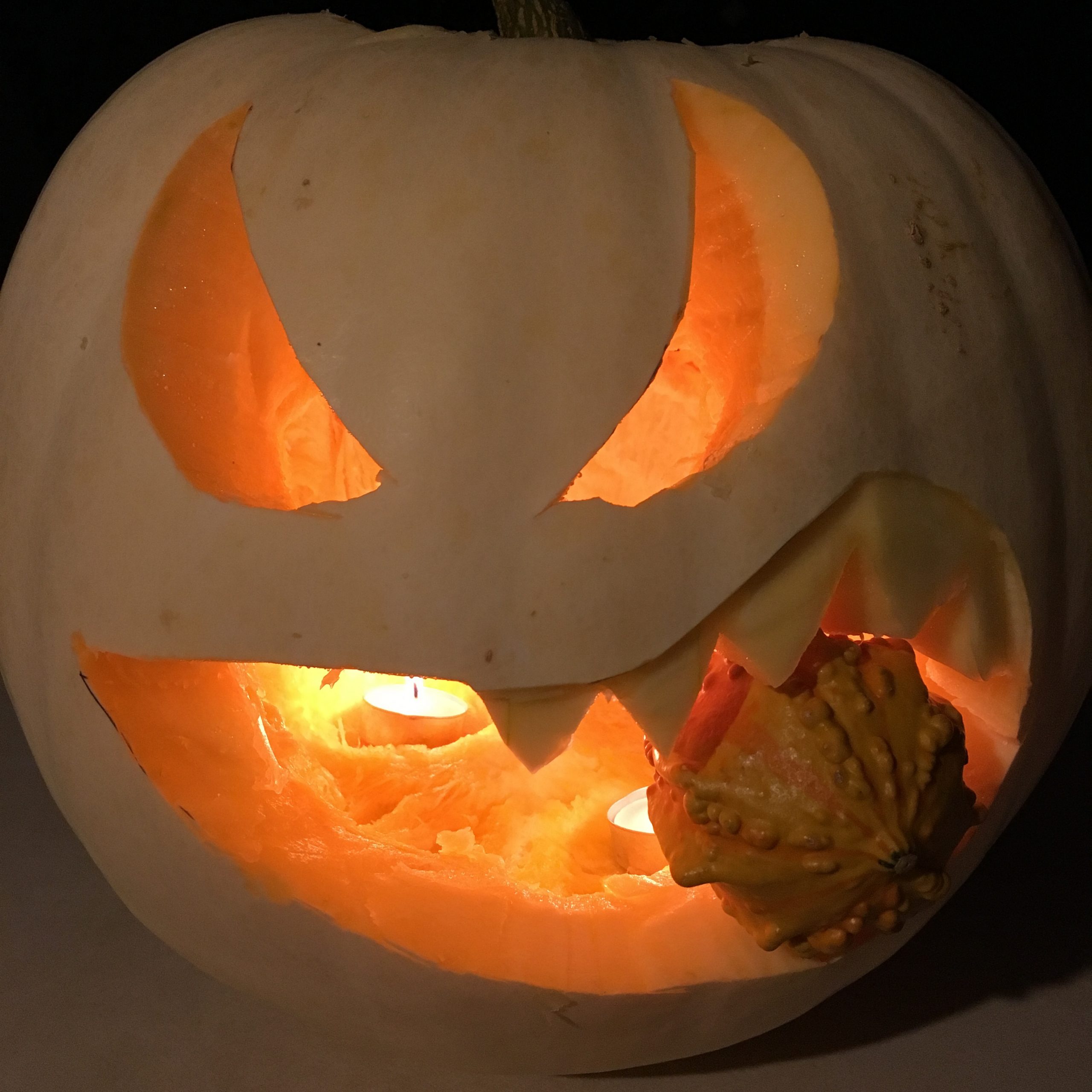 Quick, Easy & Unique Pumpkin Carving Ideas - Shoulders With Freckles